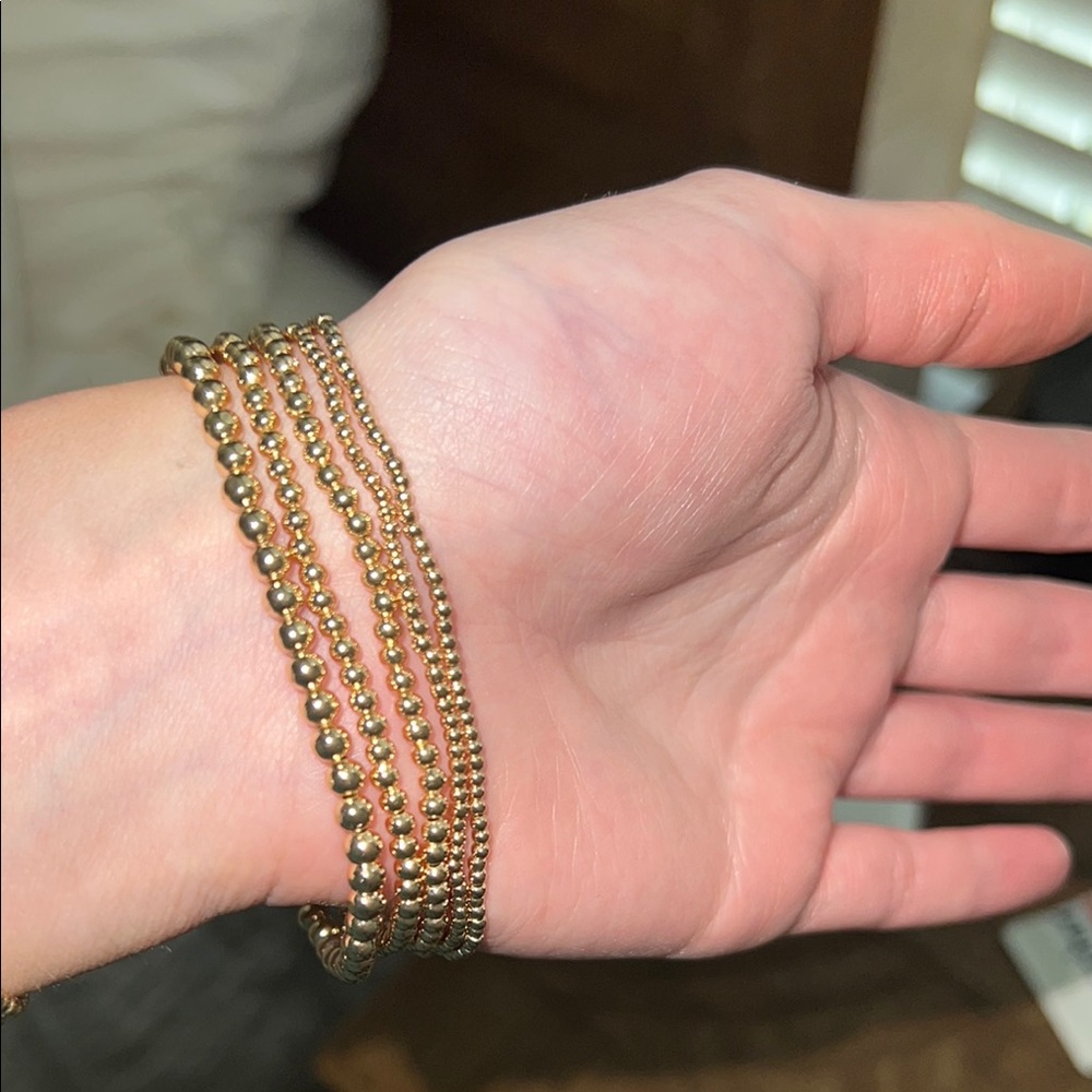 gold bracelets - Picture 3 of 3